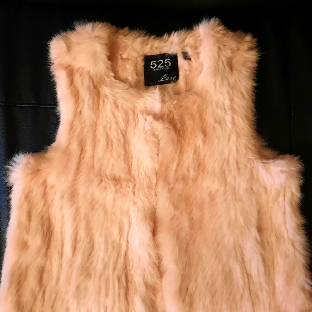 Vest made of natural rabbit, very warm,  new. $ 130 size S
